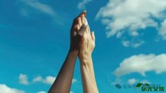 真正爱你的人，从不需要你回报什么？看看这些